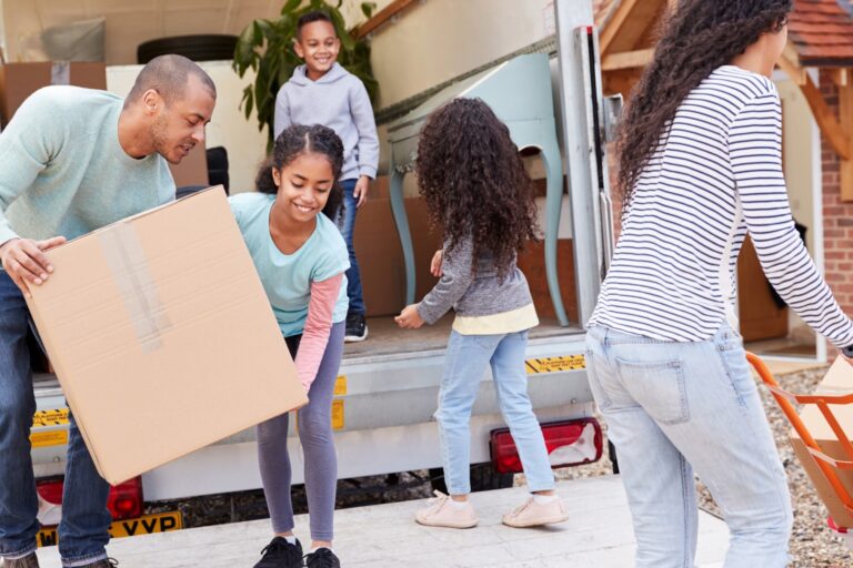 The secret weapon to taking stress out of a move? It's not a moving fairy or a super label maker—it’s storage at StorRight Self Storage.